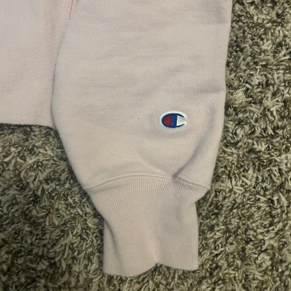 Champion Women’s Reverse Weave Cropped Sweatshirt - Light Pink, Size Medium- EUC - Picture 2 of 6